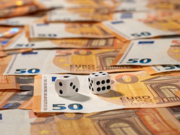 Poker Indonesia table interface on paristogel login with community cards and player positions